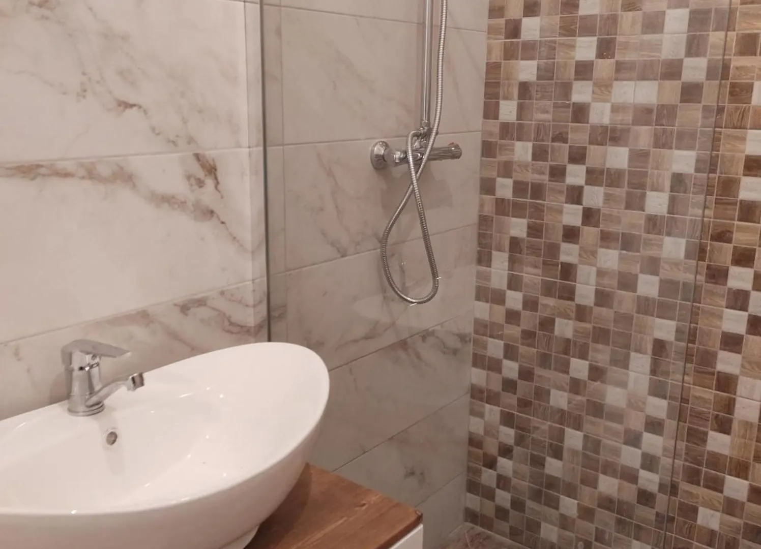 Apartment Blue Condo Otopeni Romania